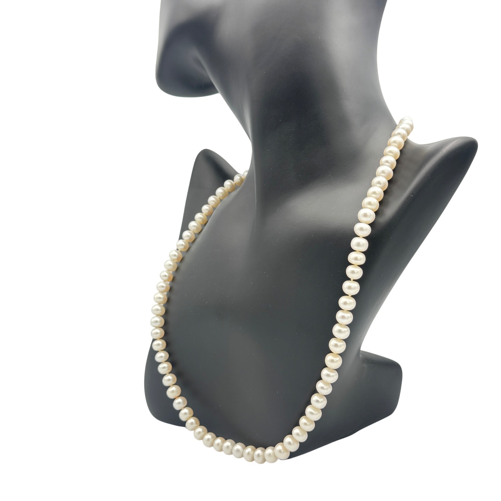 Vintage Hand Knotted Cultured Freshwater Pearl Necklace 19 Inch 7.8mm Creamy